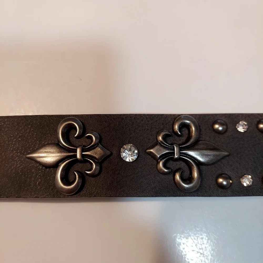 BKE Leather Fleur De Lis Belt